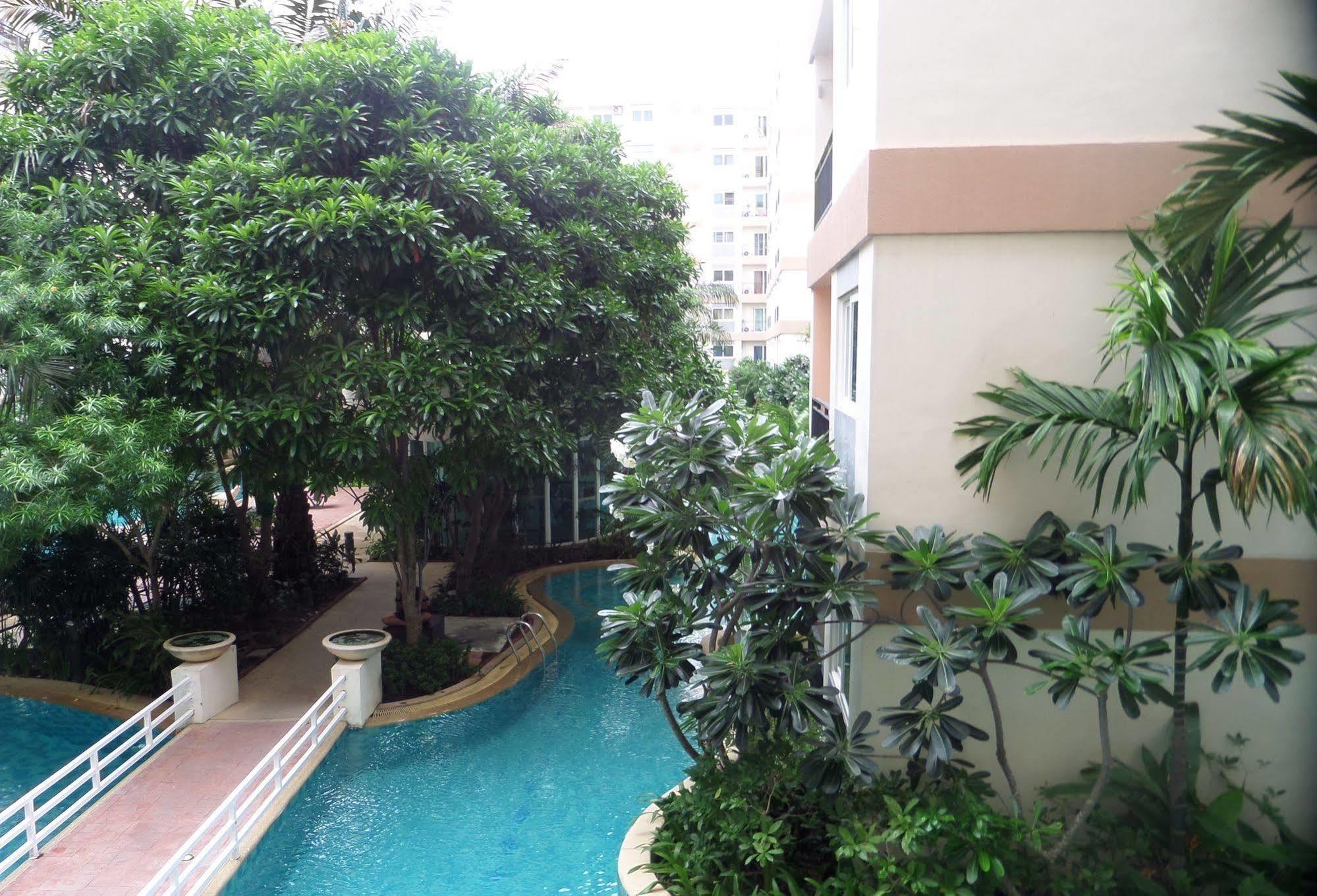 Park Lane Resort By West Joint Venture หาดจอมเทียน ภายนอก รูปภาพ